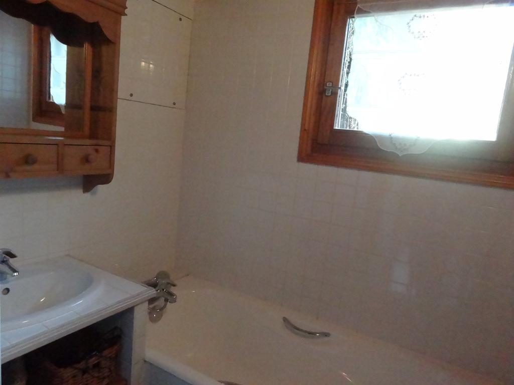 Les Nereides Studios Et Appartements Brides Les Bains エクステリア 写真