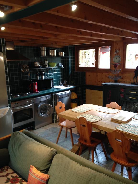 Les Nereides Studios Et Appartements Brides Les Bains エクステリア 写真