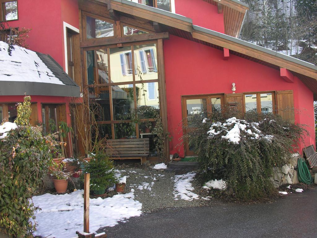 Les Nereides Studios Et Appartements Brides Les Bains エクステリア 写真